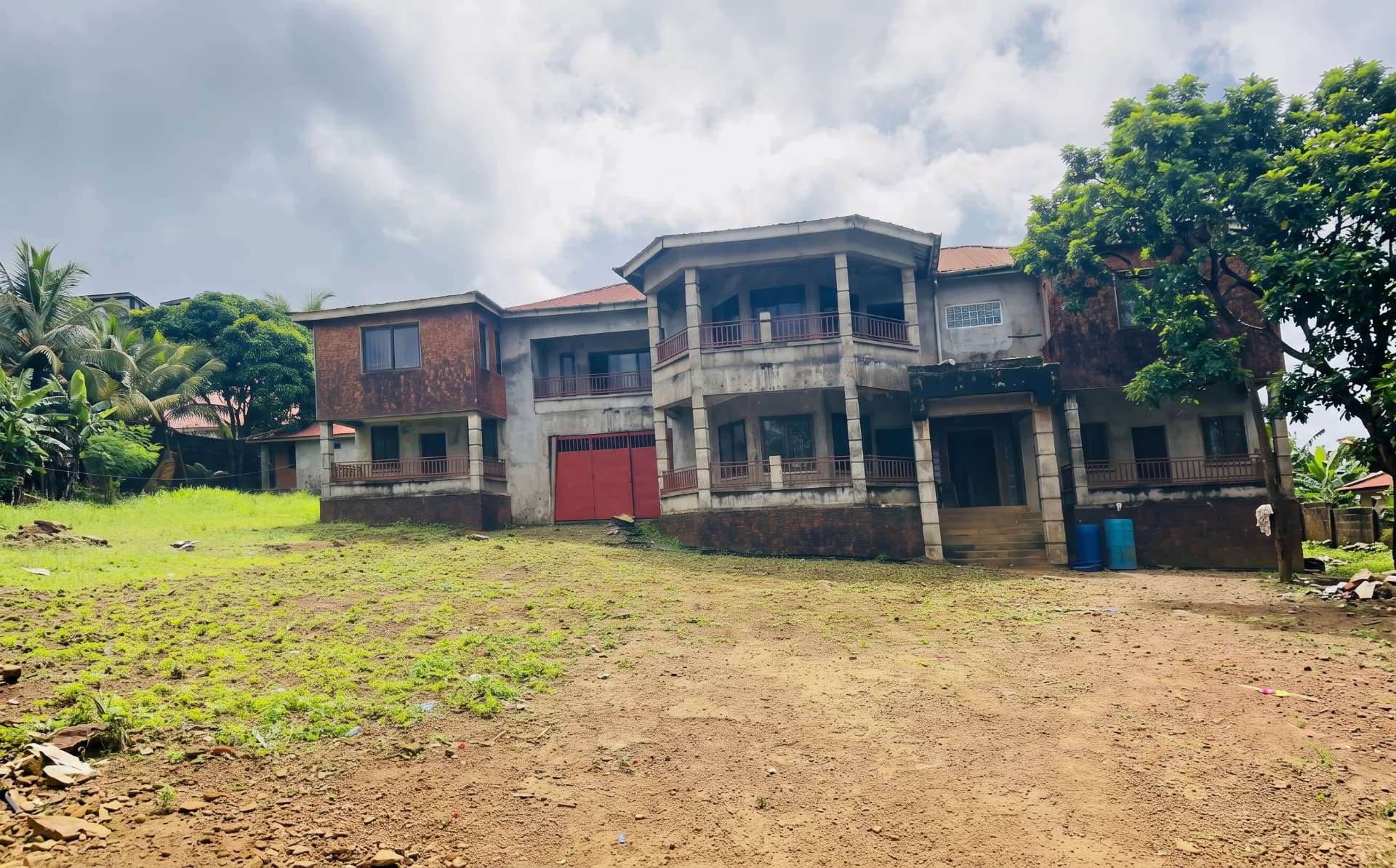 8-Bedroom House with Boys' Quarters
